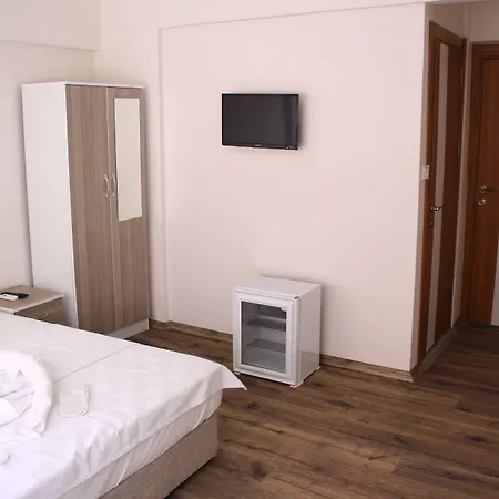 Marpalace מלון 3*